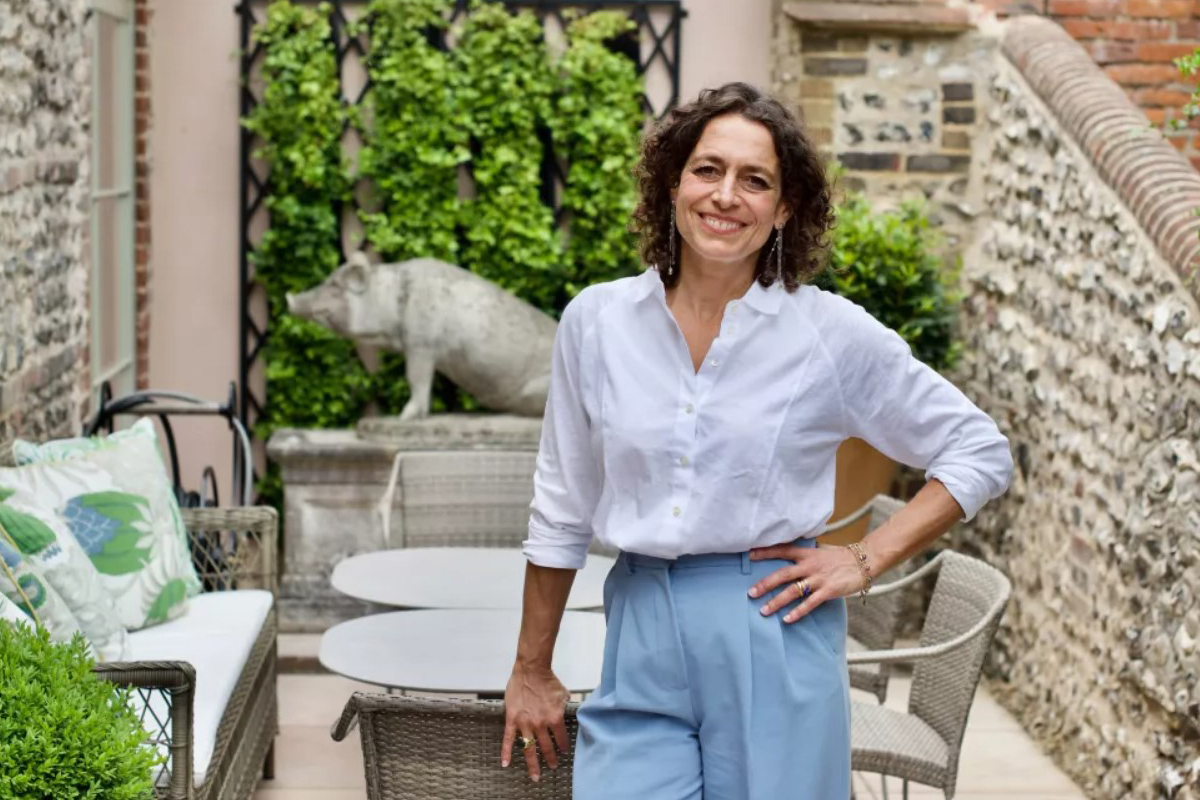 alex polizzi travel programme